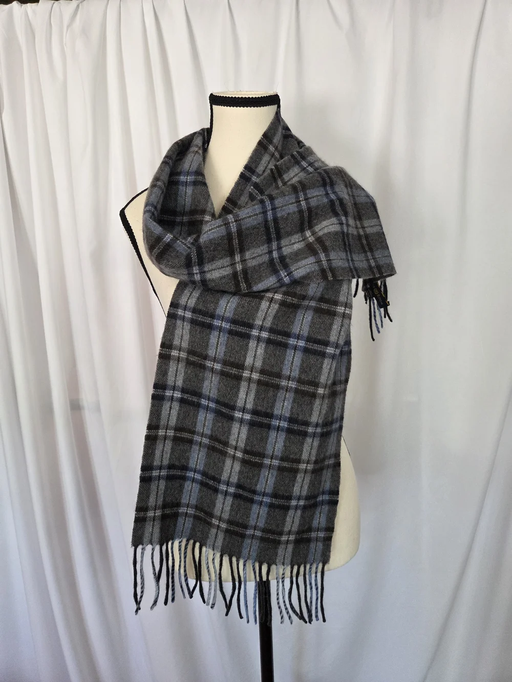 Club Room Gray/Blue Plaid Men's Cashere Scarf - Classic Winter